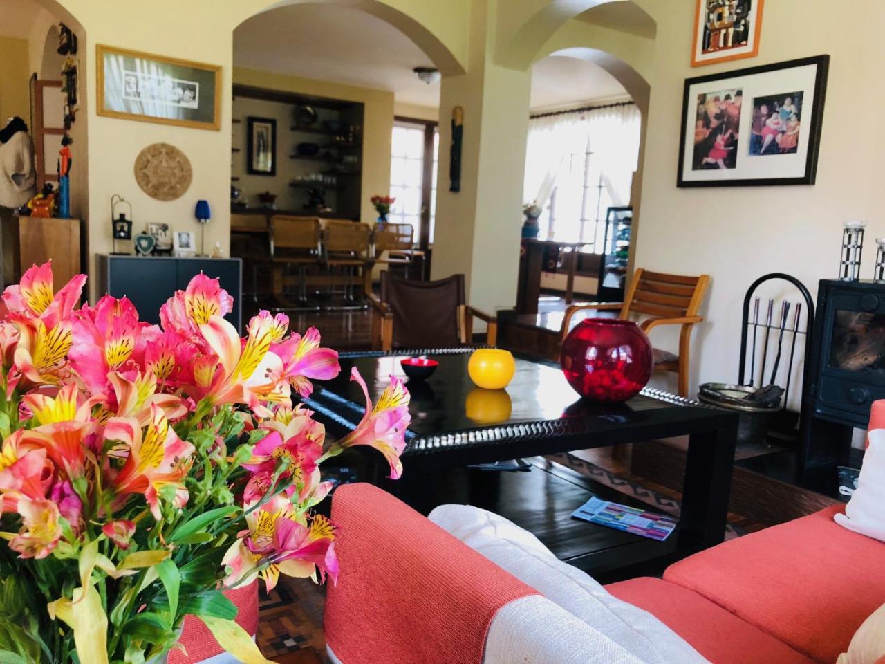Hotel Boutique La Casa De Margarita Cochabamba Bagian luar foto